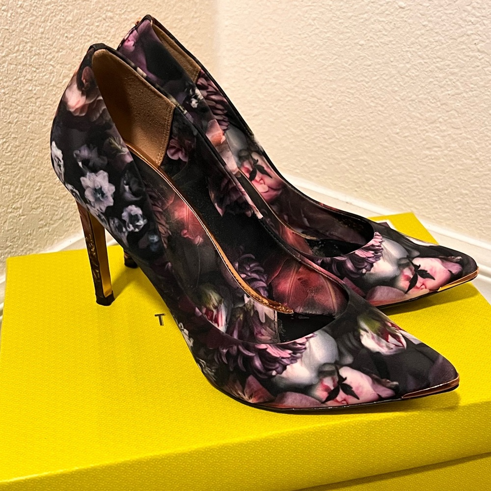 Used Ted Baker pumps - shadow floral